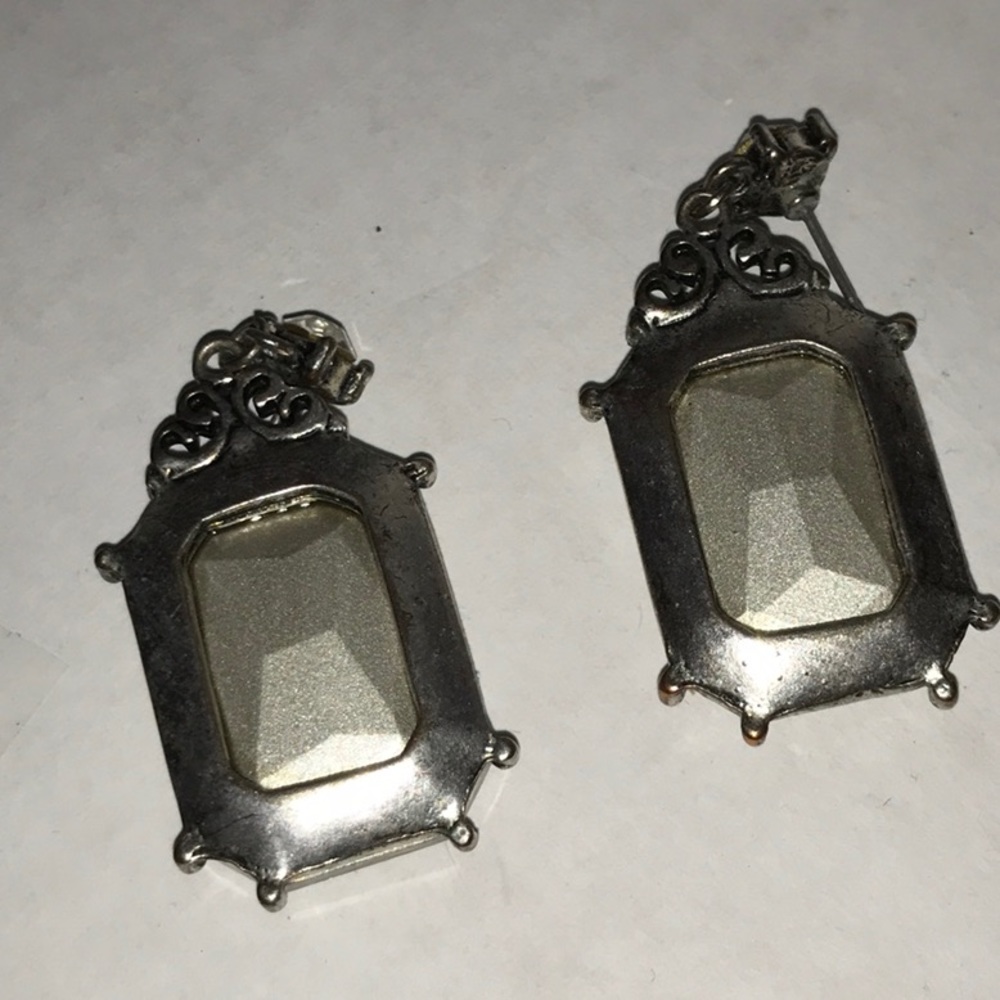 Two Rhinestone earrings - Picture 7 of 7